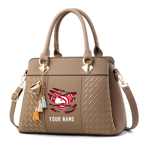 LIMITED EDITION - NEW CUSTOMIZED NBA17 AH ATLANTA HAWKS WOMEN'S HANDBAGS MULTICOLOR
