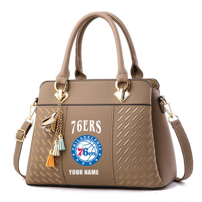 LIMITED EDITION - NEW CUSTOMIZED NBA26 P76 PHILADELPHIA 76ERS WOMEN'S HANDBAGS MULTICOLOR