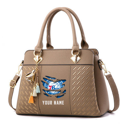 LIMITED EDITION - NEW CUSTOMIZED NBA26 P76 PHILADELPHIA 76ERS WOMEN'S HANDBAGS MULTICOLOR