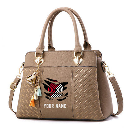 LIMITED EDITION - NEW CUSTOMIZED NBA22 PT PORTLAND TRAIL BLAZERS WOMEN'S HANDBAGS MULTICOLOR