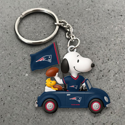 LIMITED EDITION - NEW CUSTOMIZED NFL27 NEP NEW ENGLAND PATRIOTS SPECIAL CAR SNOOPDOG KEYCHAIN