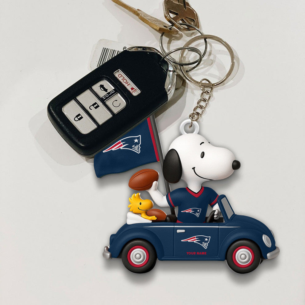 LIMITED EDITION - NEW CUSTOMIZED NFL27 NEP NEW ENGLAND PATRIOTS SPECIAL CAR SNOOPDOG KEYCHAIN