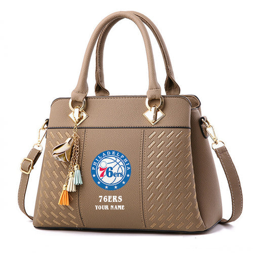 LIMITED EDITION - NEW CUSTOMIZED NBA26 P76 PHILADELPHIA 76ERS WOMEN'S HANDBAGS MULTICOLOR